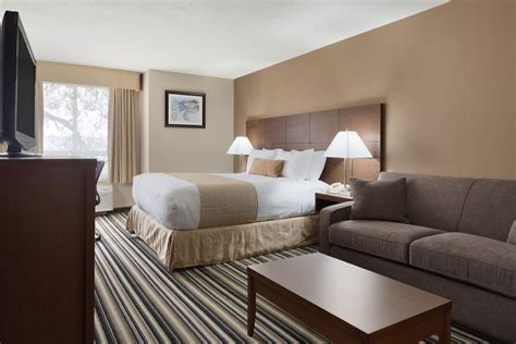 days inn by wyndham|days inn by wyndham dalhousie.